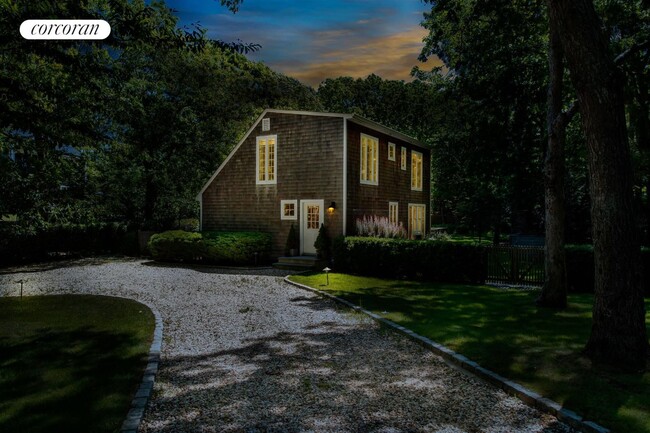 3 Highland Blvd in East Hampton, NY - Foto de edificio - Building Photo