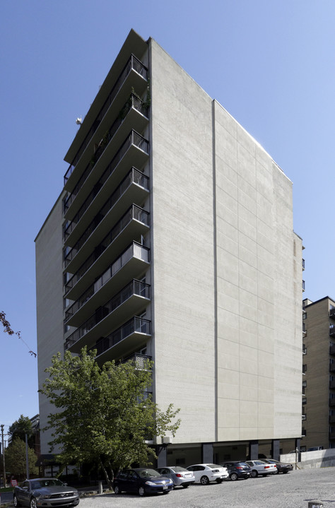 Rideau Terrace Apartments in Ottawa, ON - Building Photo