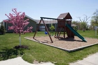 800 W 25th St in South Sioux City, NE - Building Photo - Building Photo