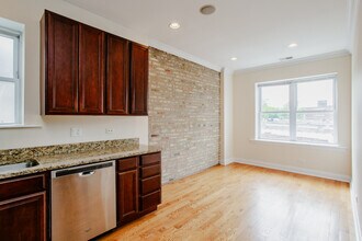 6150 N Ravenswood Ave in Chicago, IL - Building Photo - Building Photo