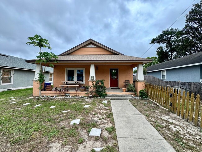 819 Ariana St in Lakeland, FL - Building Photo - Building Photo