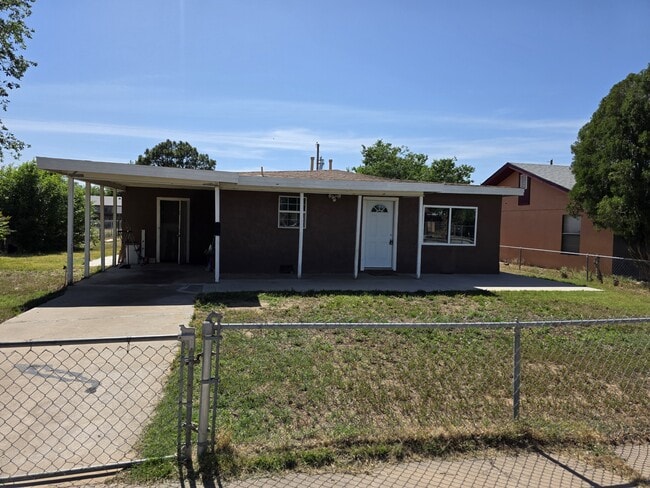 property at 404 S Spruce Ave