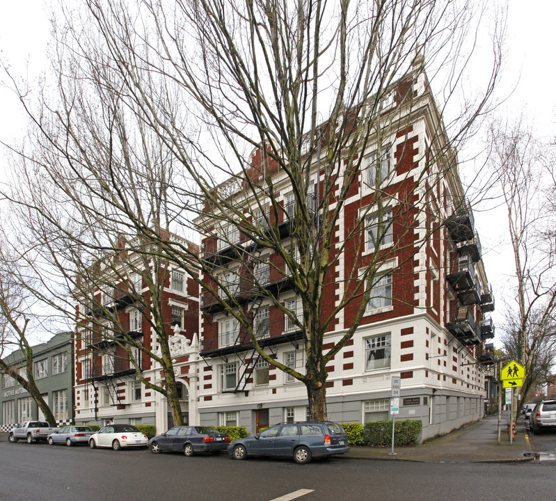 Tudor Arms Apartments in Portland, OR - Building Photo