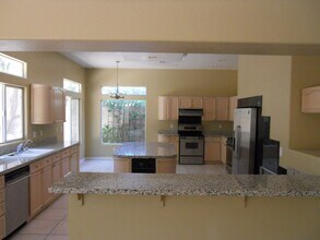 4737 Stavanger Ln in Las Vegas, NV - Building Photo - Building Photo
