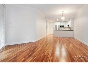 15350-1516A 16A Ave in Surrey, BC - Building Photo - Building Photo