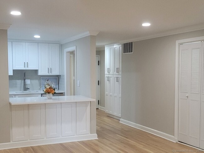 property at 160 Fairfield Woods Rd