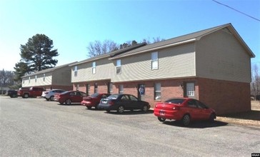 Arch Tree Apartments in Martin, TN - Building Photo - Building Photo