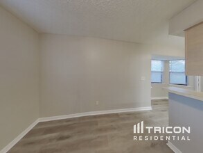 2258 Felucca Dr in Middleburg, FL - Building Photo - Building Photo