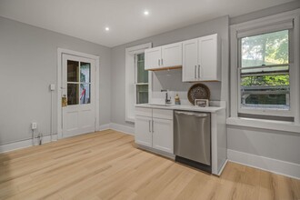 710 E State St in Ithaca, NY - Building Photo - Building Photo