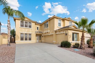 17762 W Watson Ln in Surprise, AZ - Building Photo