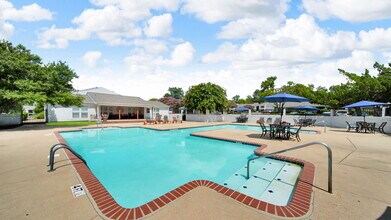 The Stella Apartments in Memphis, TN - Foto de edificio - Building Photo
