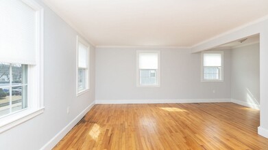 55 Colchester St, Unit #1 in Boston, MA - Building Photo - Building Photo