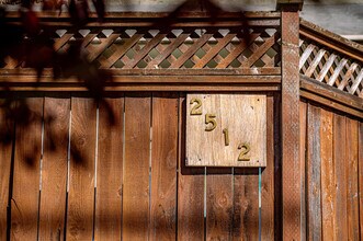 Bayview Apartments in Seattle, WA - Building Photo - Building Photo