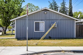 Suzie St Apartments in Winton, CA - Building Photo - Building Photo