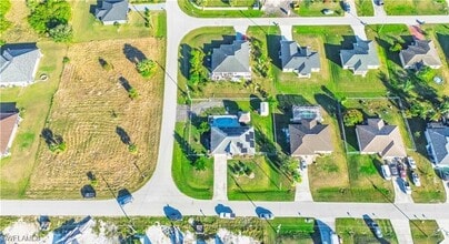 1020 Chaplin Ave in Lehigh Acres, FL - Building Photo - Building Photo