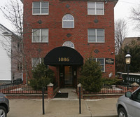 Fairfield Townhouse At Woodmere in Woodmere, NY - Building Photo - Building Photo