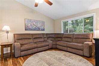 374 Gardiner Rd in Richmond, RI - Building Photo - Building Photo