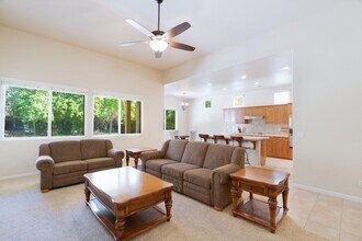 11064 E Mitchell Peak Way in Clovis, CA - Building Photo - Building Photo