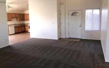 2211 Florence Ave in Kingman, AZ - Building Photo - Building Photo