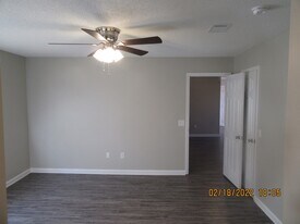862 Lyndsi Ln in Hinesville, GA - Building Photo