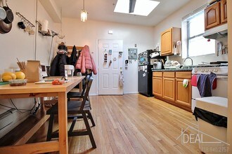 41 S 5th St-Unit -5 in Brooklyn, NY - Building Photo - Building Photo