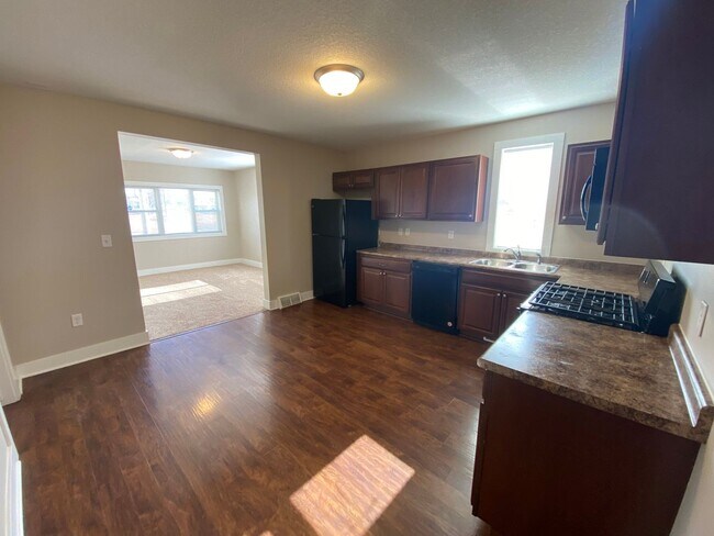 property at 624 SE 12th St