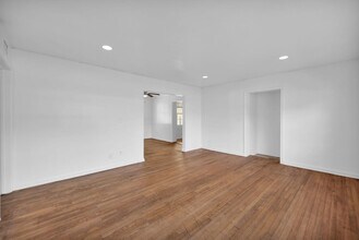 8063 San Jose Blvd in Jacksonville, FL - Building Photo - Building Photo