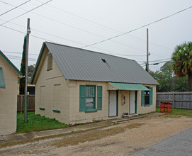 3543 Mobile Hwy in Pensacola, FL - Building Photo - Building Photo