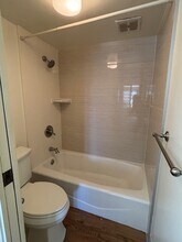1717 Mott-Smith Dr, Unit 603 in Honolulu, HI - Foto de edificio - Building Photo