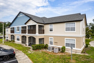 Bristol Lakes Apartments in Mount Dora, FL - Foto de edificio - Building Photo