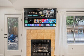7108 Dallas Dr in Austin, TX - Building Photo - Building Photo