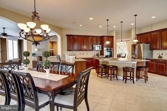 19124 Caddy Ct in Leesburg, VA - Building Photo - Building Photo