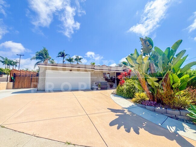 2175 Foster St in Oceanside, CA - Building Photo - Building Photo