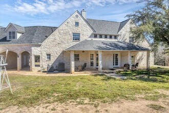 75 Co Rd 284 in Liberty Hill, TX - Building Photo - Building Photo