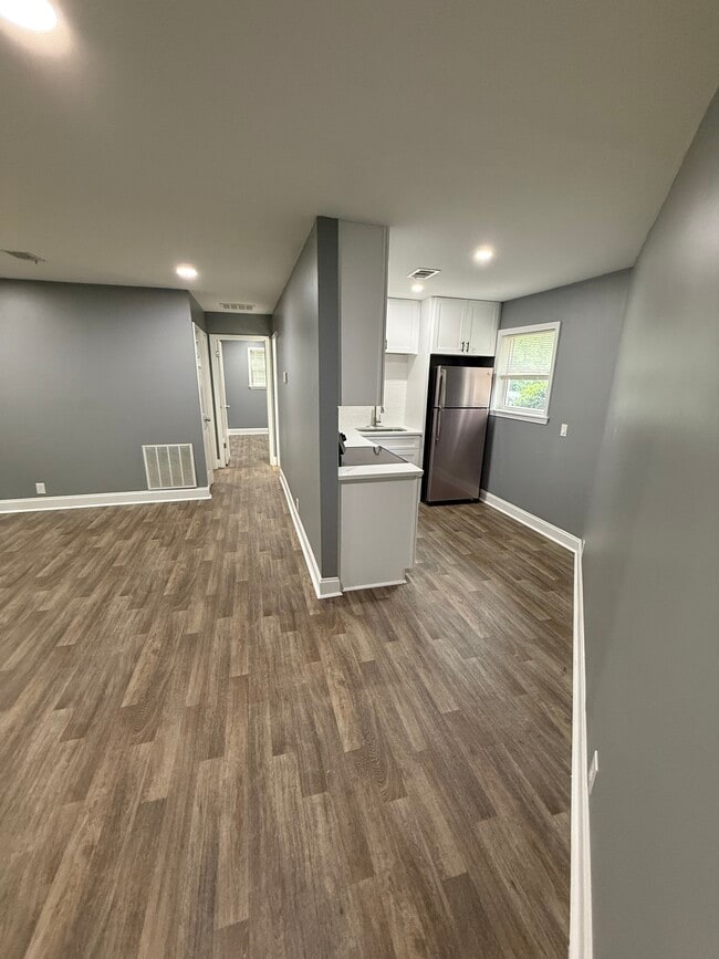 property at 1512 Waverly Way