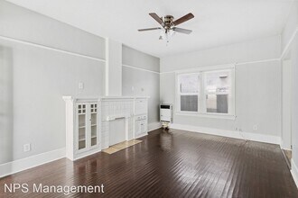 1049 E 5th St in Long Beach, CA - Building Photo - Building Photo