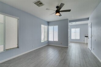 1555 Homeward Cloud Ave in Las Vegas, NV - Building Photo - Building Photo
