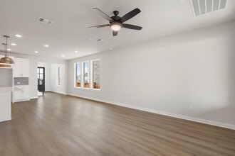 144 Granit Oak Dr in Dripping Springs, TX - Building Photo - Building Photo