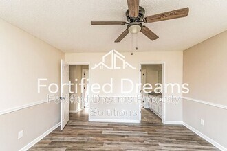 814 N Greenbriar St in Liberty, NC - Building Photo - Building Photo