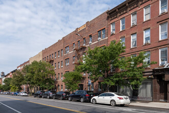 115 Greenpoint Ave in Brooklyn, NY - Building Photo - Building Photo