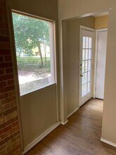 1016 Bois D'Arc St in Lockhart, TX - Building Photo - Building Photo