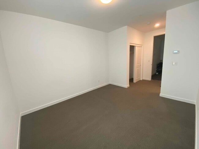 5900 Dublin Blvd, Unit 1 in Dublin, CA - Foto de edificio - Building Photo
