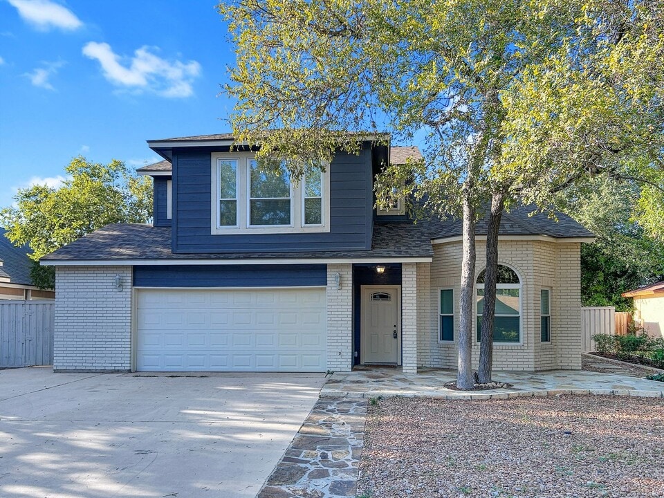 15007 Morning Path in San Antonio, TX - Building Photo