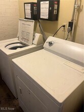 476 Graham Rd in Cuyahoga Falls, OH - Building Photo - Building Photo