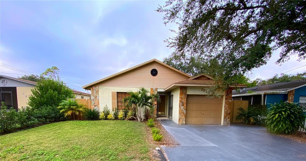 1513 W Powhatan Ave in Tampa, FL - Building Photo