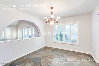 1613 E Weathervane Ln in Tempe, AZ - Building Photo - Building Photo
