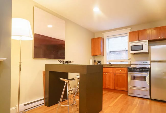 16 Cedar Lane Way, Unit 2 in Boston, MA - Foto de edificio - Building Photo