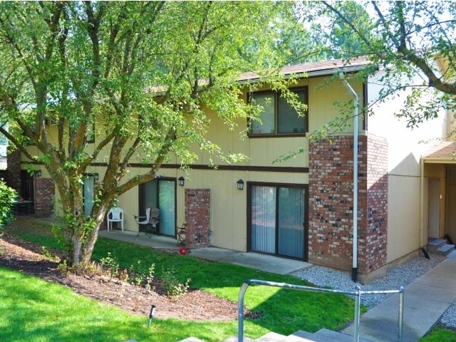 South Hill Commons in Spokane, WA - Building Photo - Building Photo