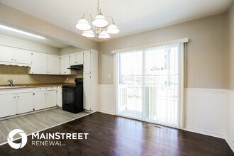 2900 S Linwood Ave in Independence, MO - Foto de edificio - Building Photo