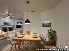 3922 Canyon Pkwy in San Antonio, TX - Foto de edificio - Building Photo